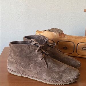 Aetrex Addison Ankle Boot (Women) - Brown Suede